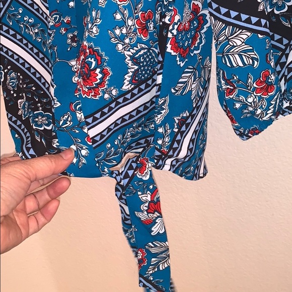 🎋NWT! NY&Co Mixed Print Faux Wrap Blouse - Picture 6 of 11